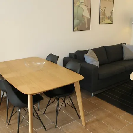 Aparthotel City 2*